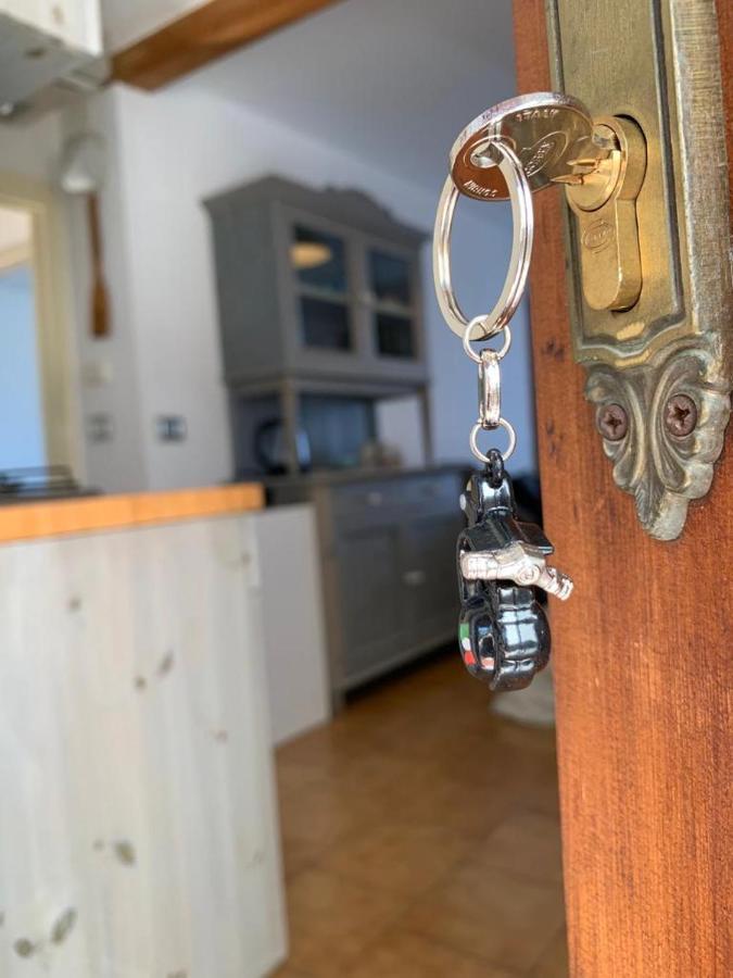 Casa Lisetta, 3-Room Apartment With Lake View Тори дел Бенако Екстериор снимка